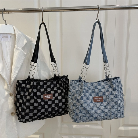 Borsa Tote In Denim A Scacchi Retrò Con Bordi Sfrangiati Tracolla A Catena In Metallo Grande Capacità Moda Casual Per Donne
