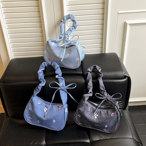 Dames Denim Okseltas Bloemengeborduurde Strik Decor Scrunchie Schouderriem Zoete Casual Handtas