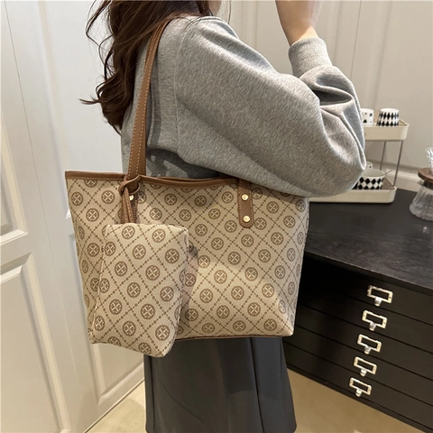 Borsa Tote Con Monogramma Da Donna Grande Capacità Borsa A Spalla In Pelle PU E Pochette Moda Casual Street Style