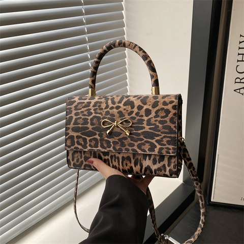 Borsa A Mano Leopardata In Pelle PU Borsa A Tracolla Con Fibbia A Fiocco Dorata Patta Manico Superiore Vintage Da Donna