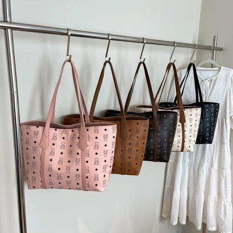 Women Fashion Bear Print PU Leather Tote Bag Large Capacity Rhombus Monogram Shoulder Bag Vintage Commuter Shopping Handbag