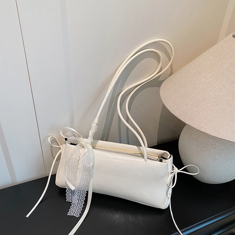Women Niche Fashion Underarm Bag 2025 New Minimalist Butterfly Bow Lace Shoulder Bag Casual Commute PU Leather Purse