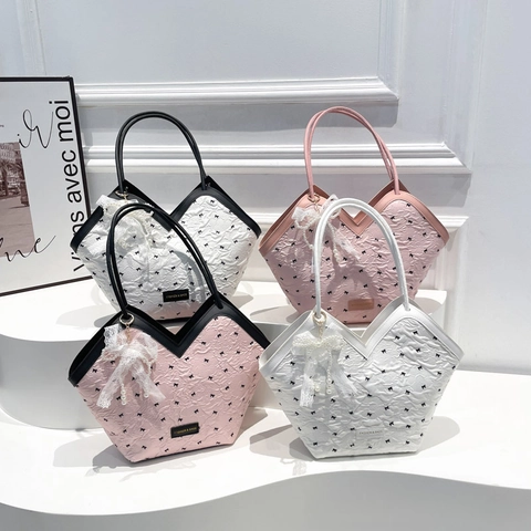 Borsa Tote Trapuntata da Donna Grande Capacità Stampa a Fiocco Borsa a Spalla Texture Pieghettata Handbag Casual Estiva con Ciondolo
