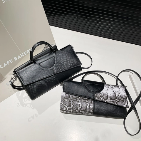Women Snakeskin Patchwork Handbag PU Leather Metal Handle Shoulder Crossbody Bag Fashion Vintage Envelope Clutch Daily Party