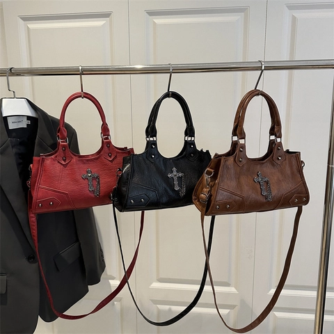 Bolso de Hombro de Cuero PU de Estilo Gótico Punk para Mujer Decoración de Remaches de Cadena de Cruz de Metal Tote Bag de Gran Capacidad