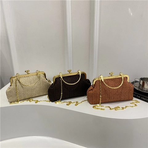 Sac à Main en Paille Tressée Vintage Fermoir Kiss Lock Métal Gravé Sac à Bandoulière Avec Chaîne Retro