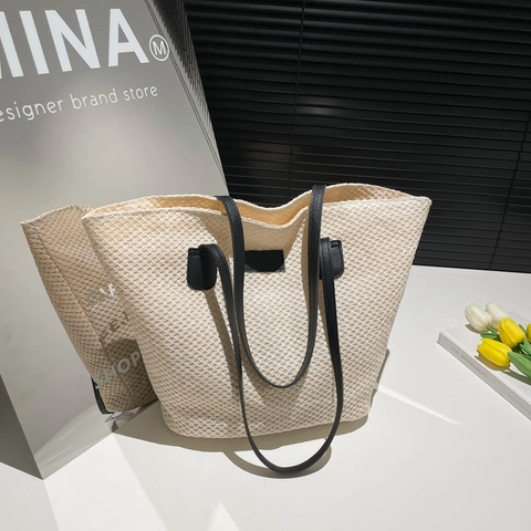 Large Capacity Woven Straw Tote Bag Summer Beach Shoulder Handbag With PU Leather Straps And Zipper Closure For Women
