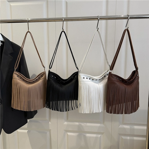 Vintage Fringe Bucket Bag Women PU Leather Tassel Shoulder Crossbody Bag With Metal Rivets Boho Style