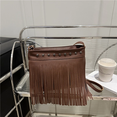 Borsa a Spalla Boho Vintage con Frange per Donna in Pelle PU con Borchie Borsa a Tracolla di Grande Capacità Borsa alla Moda Quotidiana