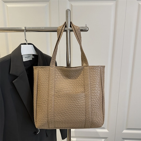 Gewebte PU Leder Tragetasche Große Kapazität Retro Umhängetasche Für Frauen Minimalistische Lässige Handtasche