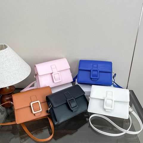 Women Shoulder Bag PU Leather Big Square Buckle Flap Crossbody Bag Retro Casual Commuter Fashion Trendy Handbag
