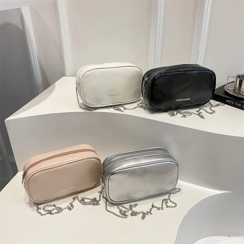 Borsa a Spalla da Donna in Pelle PU Borsa a Tracolla Minimalista a Cuscino Catena in Metallo Stampa Lettere Cerniera Borsa