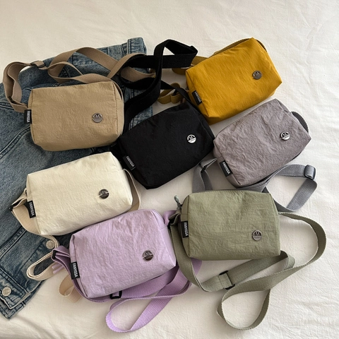 Small Nylon Crossbody Bag Wrinkle Texture Shoulder Bag With Adjustable Wide Strap Casual Lightweight Mini Square Bag