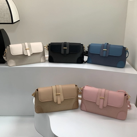 Women Baguette Underarm Bag PU Leather And Woven Fabric Patchwork Crossbody Small Square Shoulder Bag For Daily Use