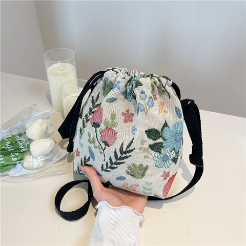 Vintage Blumen Jacquard Beuteltasche Damen Boho Stil Kordelzug Umhängetasche Verstellbarem Riemen Lässige Handtasche