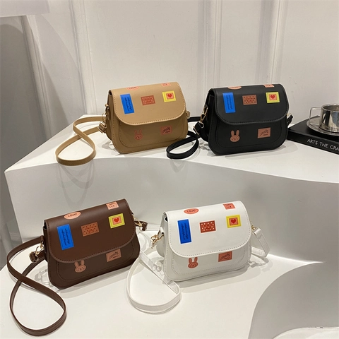 Trendige Damen PU-Leder Kleine Quadratische Umhängetasche Cartoon Hase Herz Druck Klappen Schultertasche Mit Gurt