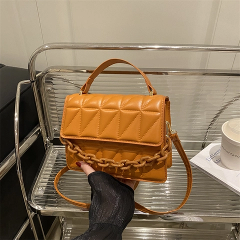 Women Quilted Crossbody Bag PU Leather Geometric Square Shoulder Bag With Thick Chain Handle Retro Minimalist Daily