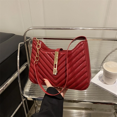 Borsa A Spalla Donna Pelle PU Trapuntata A V Chevron Borsa Da Ascella Hobo Con Chiusura In Metallo Dorato E Catena