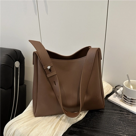 Bolso Tote De Hombro Gran Capacidad Cuero PU Bolso De Mano Commute Con Bolsa Interior Correa Ajustable