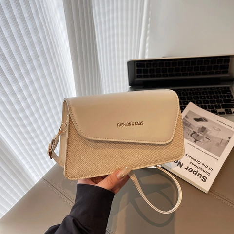 Shoulder Crossbody Bag Women PU Leather Straw Woven Patchwork Flap Small Square Simple Commute Fashion Chic