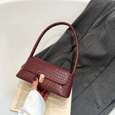 Woven PU Leather Baguette Bag Women Elegant Shoulder Bag Gold Buckle Minimalist Square Bag