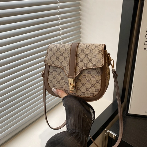 Borsa a Tracolla Vintage a Sella con Monogramma per Donna in Pelle PU Piccola Borsa a Tracolla Quadrata con Tracolla Regolabile e Serratura in Metallo