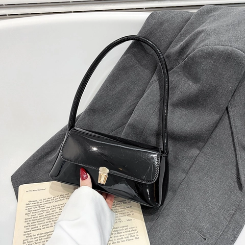 Vintage Glanzende PU Lakleer Baguette Schoudertas Voor Dames Retro Kleine Handtas Met Metalen Sluiting