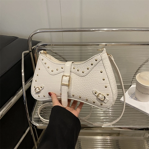 Crocodile Pattern PU Leather Underarm Bag With Gold Rivets Vintage Crescent Shoulder Bag For Women