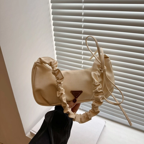 Bolso Hobo de Mujer con Lazo Plisado Logo Triángulo Bolso de Axila de PU Color Sólido Bolso de Hombro Casual de Moda