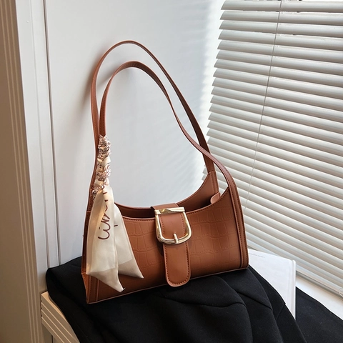 Crocodile Pattern PU Leather Underarm Shoulder Bag With Decorative Scarf And Gold Buckle French Retro Baguette Style For Women