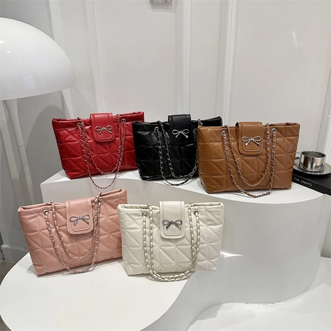 Borsa Tote Trapuntata a Rombi da Donna Borsa a Tracolla Grande Minimalista di Tendenza Con Catena a Fiocco in Metallo Similpelle