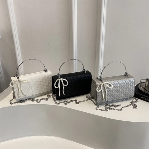 Damen Gewebte PU Leder Achseltasche Künstliche Perlen Schleife Silber Metall Griff Abnehmbare Kette Umhängetasche Chic Minimalistisch