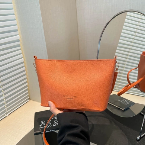 Women Urban Minimalist PU Leather Lychee Pattern Underarm Shoulder Bag Fashion Large Capacity Crossbody Bucket Bag Daily Use