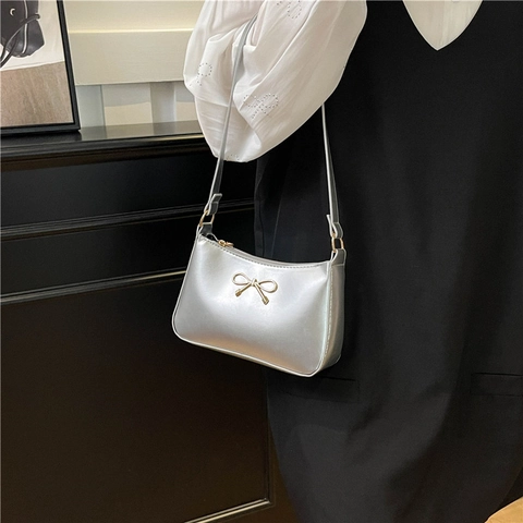 Women Underarm Baguette Bag PU Leather Metal Bow Decor Solid Color Chic Trendy Shoulder Purse
