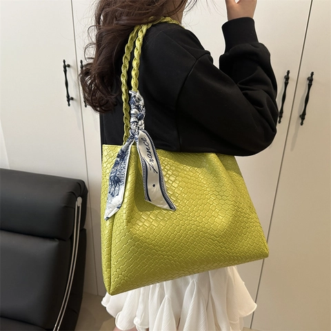 Sac Fourre-tout En Cuir PU Tissé Avec Foulard Décoratif Grande Capacité Sac À Main Élégant Pour Femme Quotidien
