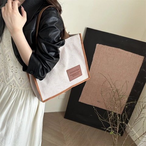 Borsa Tote In Velluto A Coste Grande Capacità Borsa A Spalla Con Toppa In Pelle Colore A Contrasto Retro Casual Donna