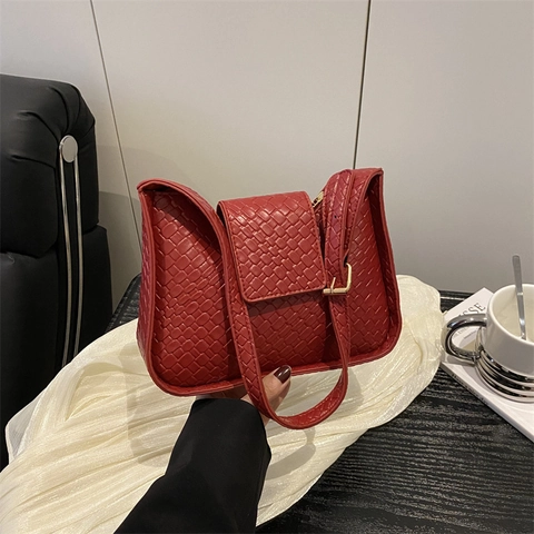 Women Urban Simple Woven Texture Shoulder Bag Large Capacity Vintage PU Leather Underarm Bag Fashion Casual Summer Handbag