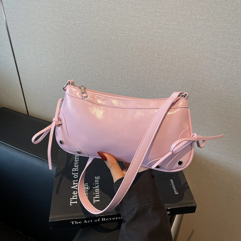 Bolso de Hombro de Cuero PU Brillante para Mujer Moda Lazo Cinta Remaches Bolso Baguette Retro Street Style Bolso Sobaco