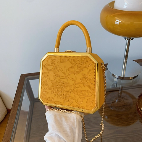 Damen Box Handtasche Mit Blumenprägung Retro PU Leder Metallrahmen Kette Umhängetasche