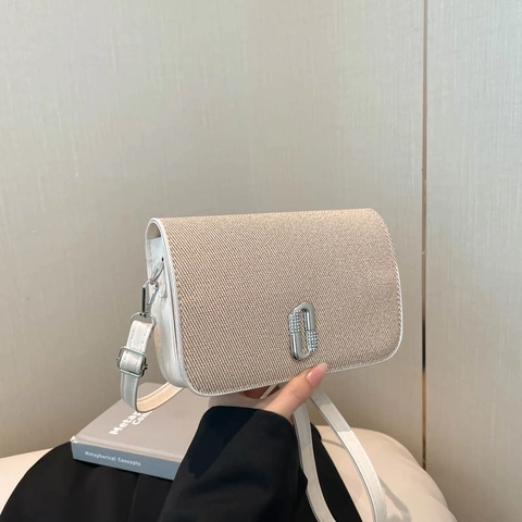 Women Crossbody Bag PU Leather Woven Texture Patchwork Small Square Shape Metal Buckle Detail Fashionable Shoulder Handbag