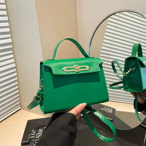 Borsa a Tracolla da Donna in Pelle PU Elegante Tinta Unita Con Chiusura in Metallo Semplice Borsa a Mano Quadrata alla Moda