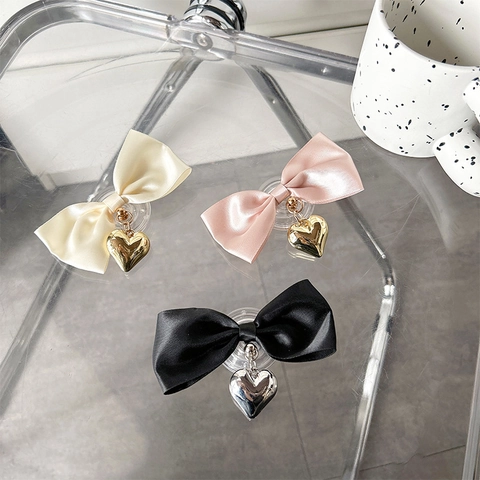 Einziehbarer Handy Airbag Ständer Mit Satin Schleife Und Metall Herz Anhänger Transparenter Expander Griff Halter
