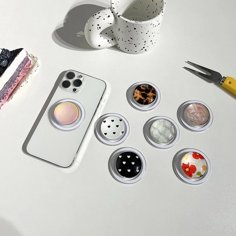 Runder Handyhalter Griff Kristallglas Herz Blumenmuster Zusammenklappbarer Magnetischer Airbag Ständer Smartphones