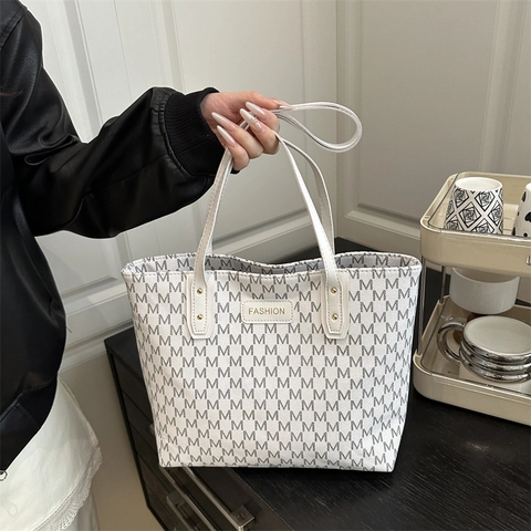 Grand Sac Cabas Cuir PU Imprime Monogramme Lettre M Mode Commuter Sac A Main Epaule Pour Femmes Style Versatile