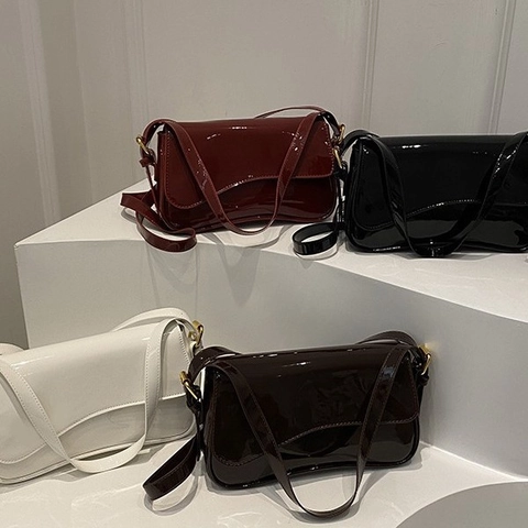 Shiny Patent Leather Crossbody Bag For Women Minimalist Handbag With Flip Cover Magnetic Closure Fashion Chic