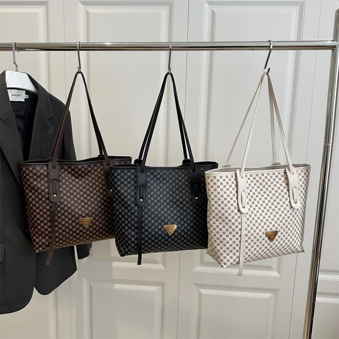 Bolso Tote Vintage Con Estampado Geométrico Cuero PU Gran Capacidad Bolso De Hombro Con Logo Metálico Para Mujer