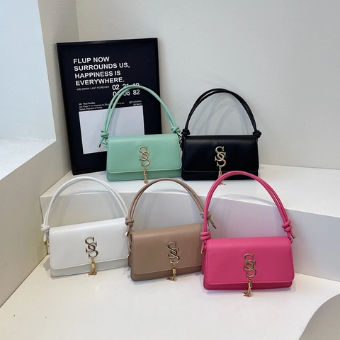 Women PU Leather Square Shoulder Bag With Metal Logo And Tassel Flip Crossbody Bag Casual Chic Handbag For Daily