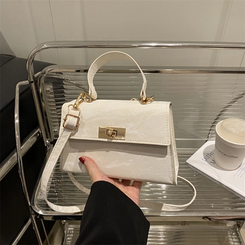 Damen Mode Handtasche PU Leder Faltenstruktur Goldverschluss Schulter Umhängetasche Eleganter Retro Stil Handtasche