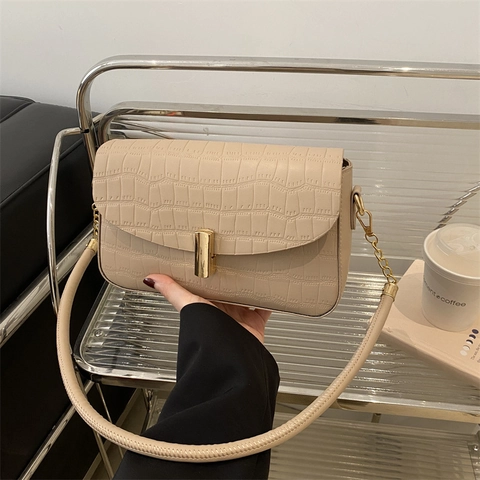 Women Crocodile Embossed PU Leather Shoulder Underarm Bag With Gold Metal Buckle Chain Strap Retro Chic Fashion