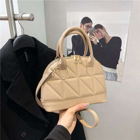 Women Geometric Triangle Quilted Shell Handbag PU Leather Dome Shoulder Crossbody Bag Removable Strap Gold Hardware